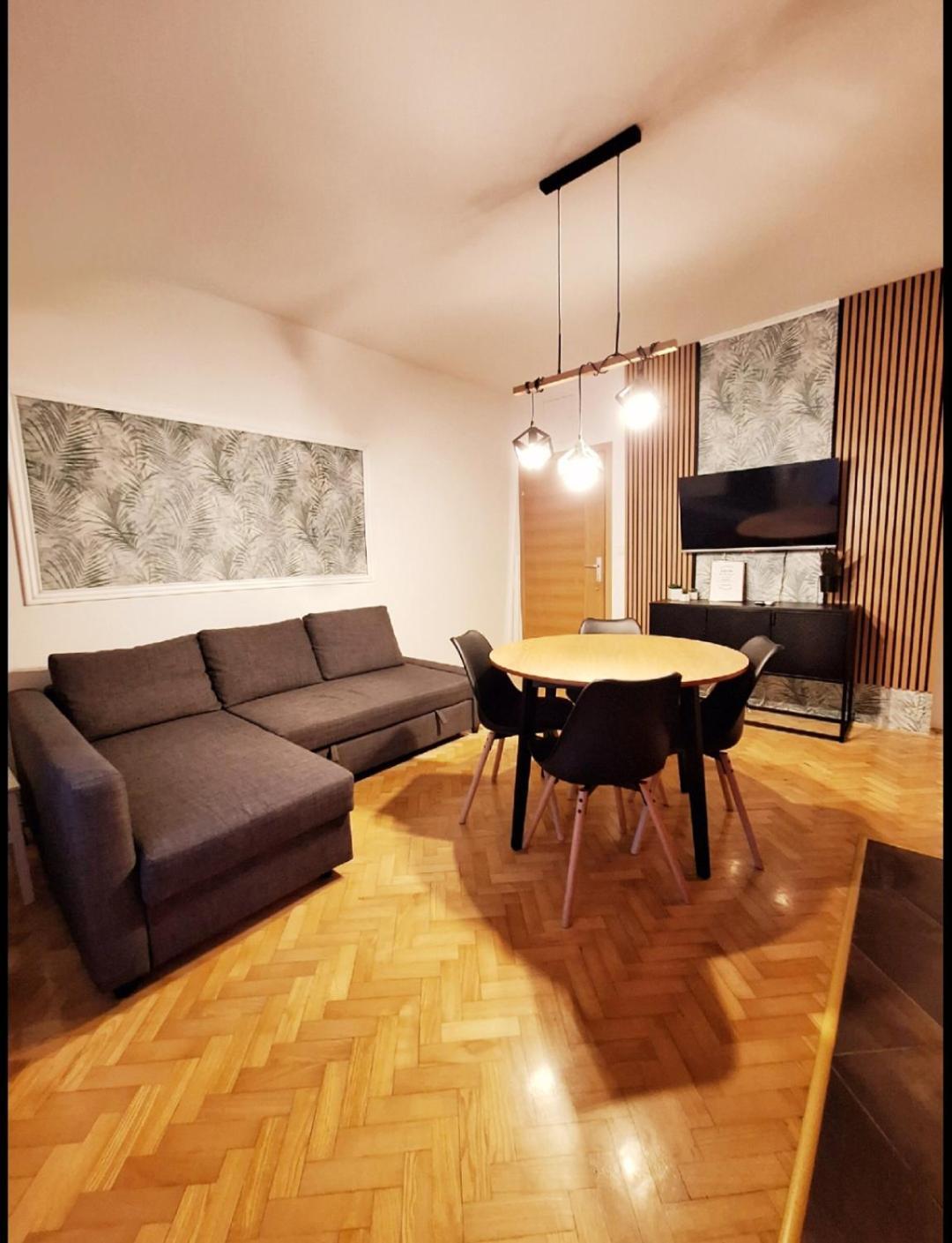 Lucy Apartments With Heated Pool & Free Private Parking Zadar Exterior foto