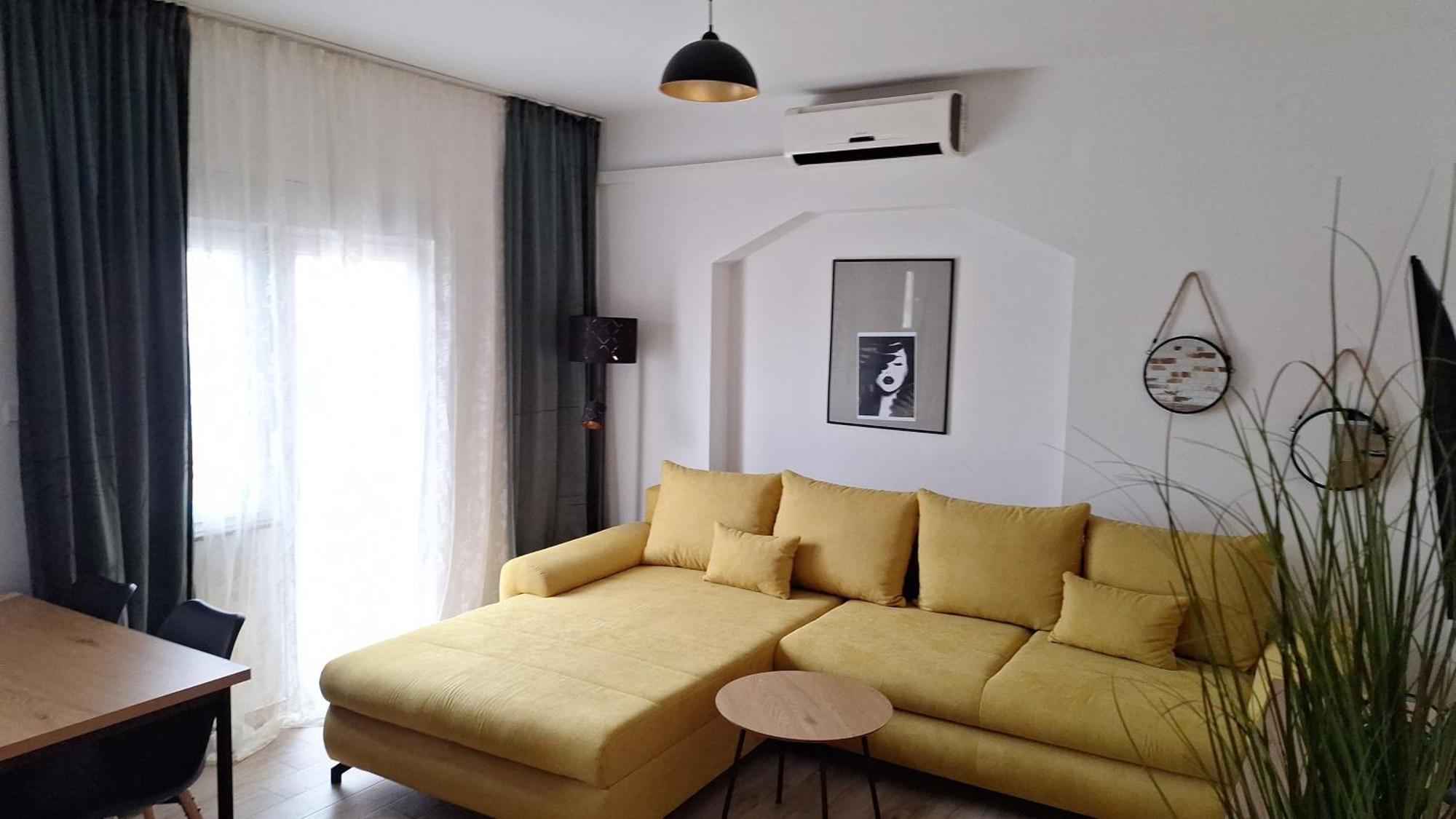 Lucy Apartments With Heated Pool & Free Private Parking Zadar Habitación foto